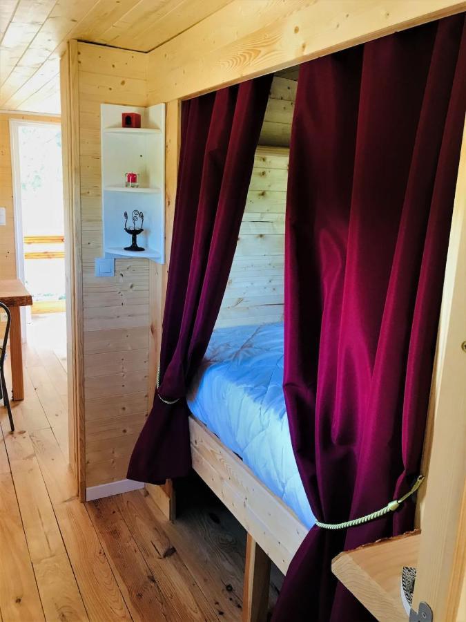 Roulotte De Charme Hotell Saint-Genest-de-Bauzon Eksteriør bilde